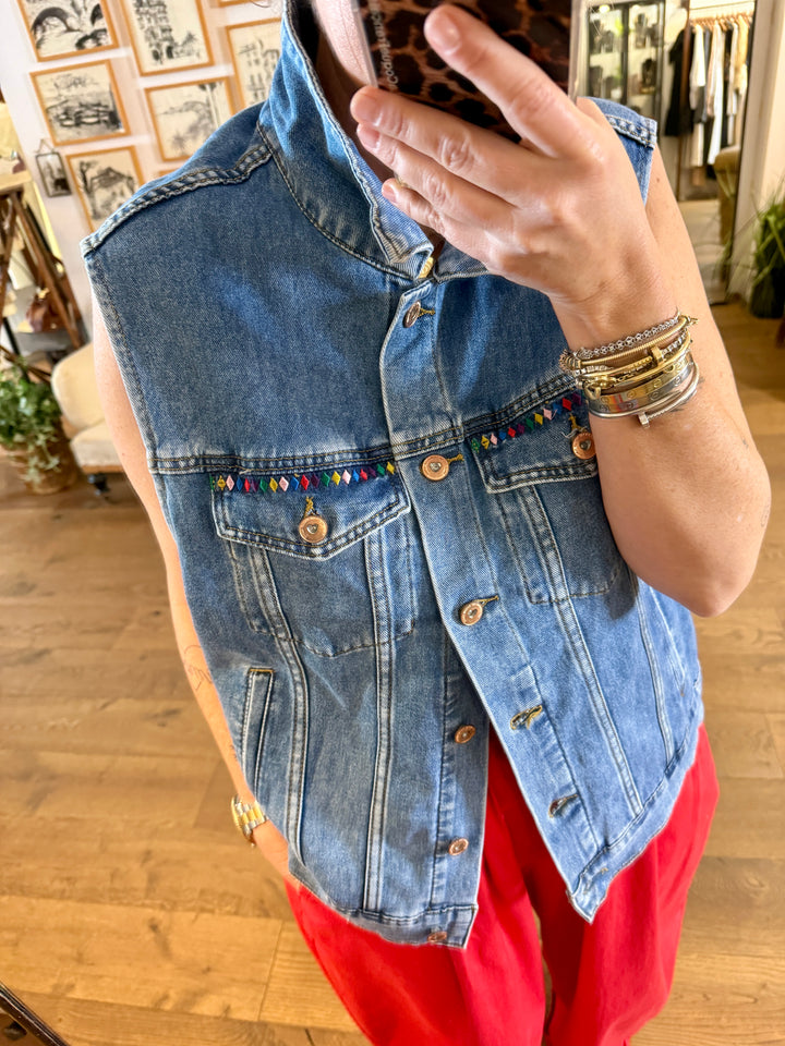 Costa Vest