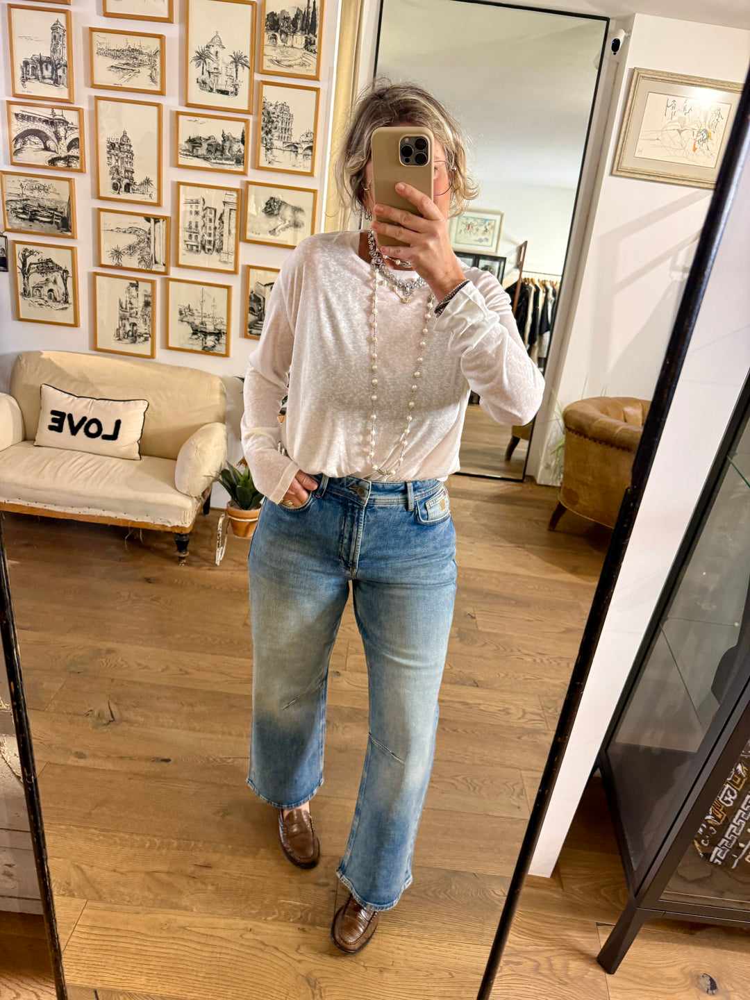 Lyss Tee