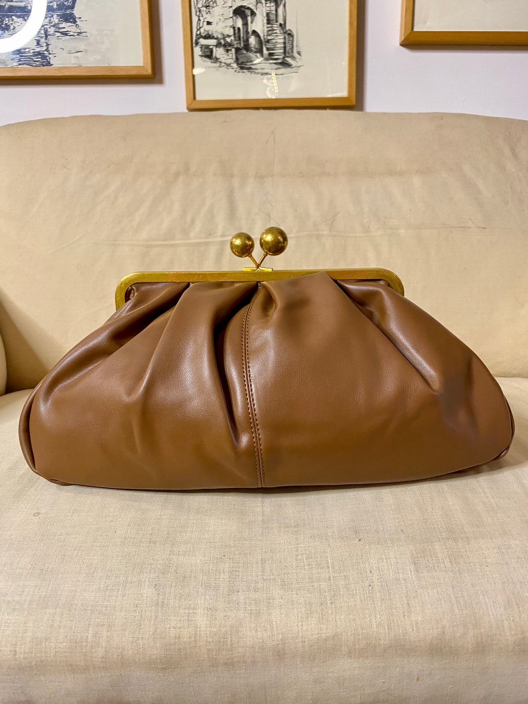 Poppins Clutch