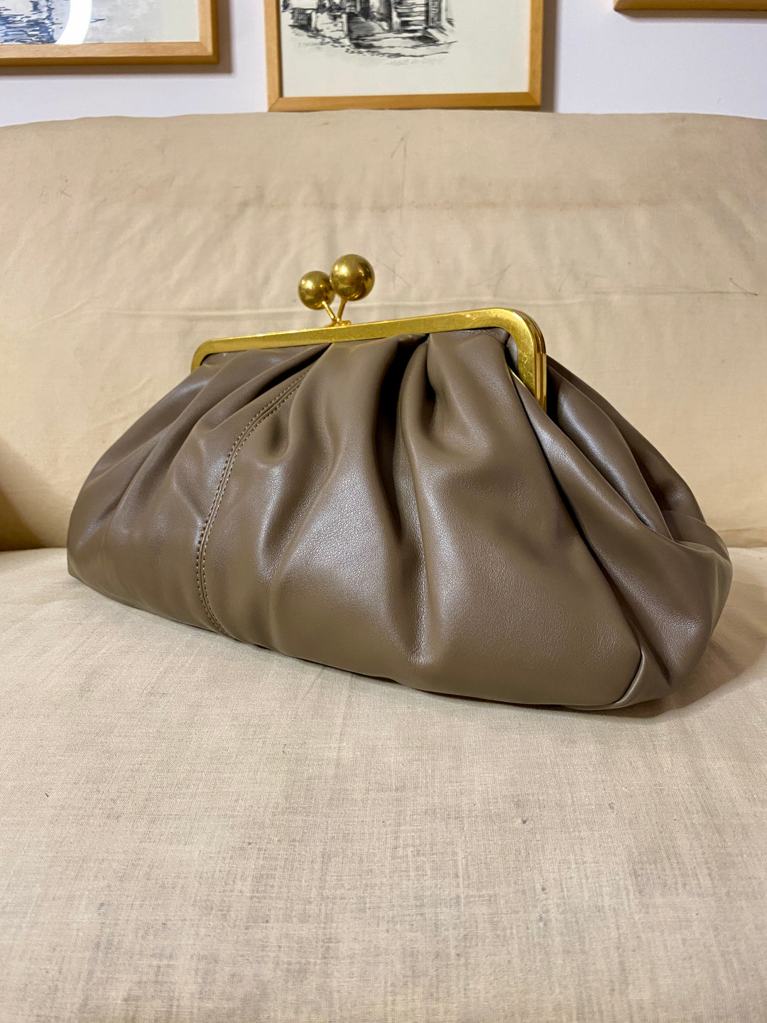 Poppins Clutch