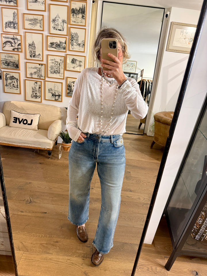 Lyss Tee
