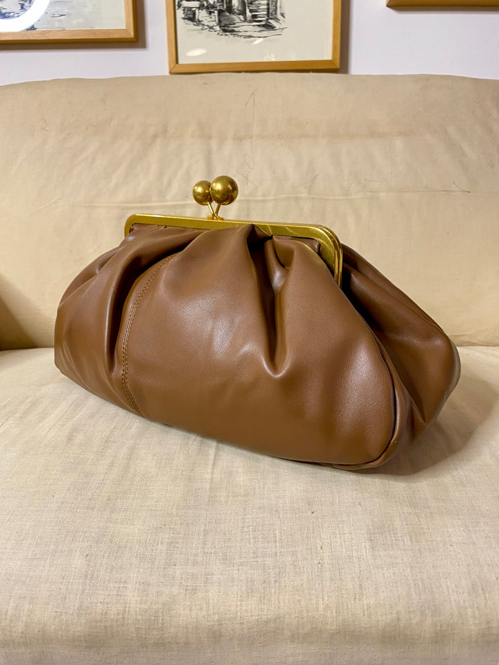 Poppins Clutch