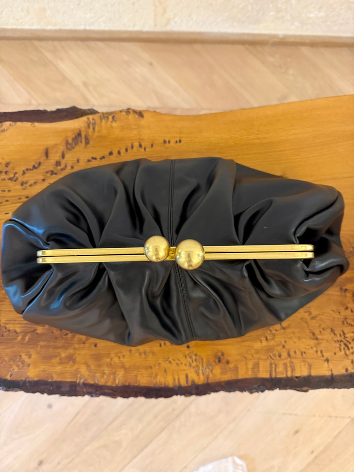 Poppins Clutch