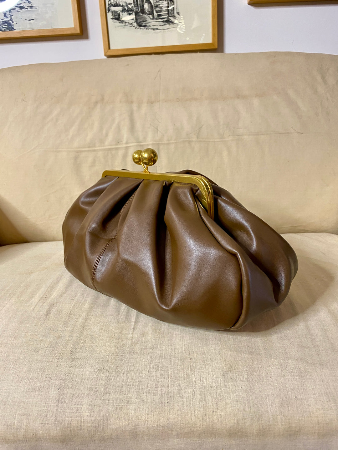 Poppins Clutch