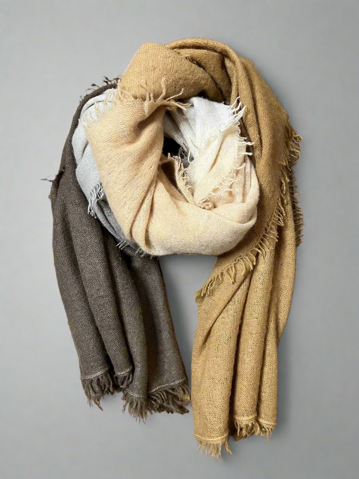 Valeria Scarf