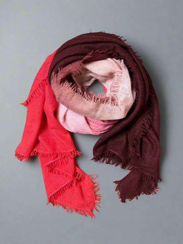 Valeria Scarf